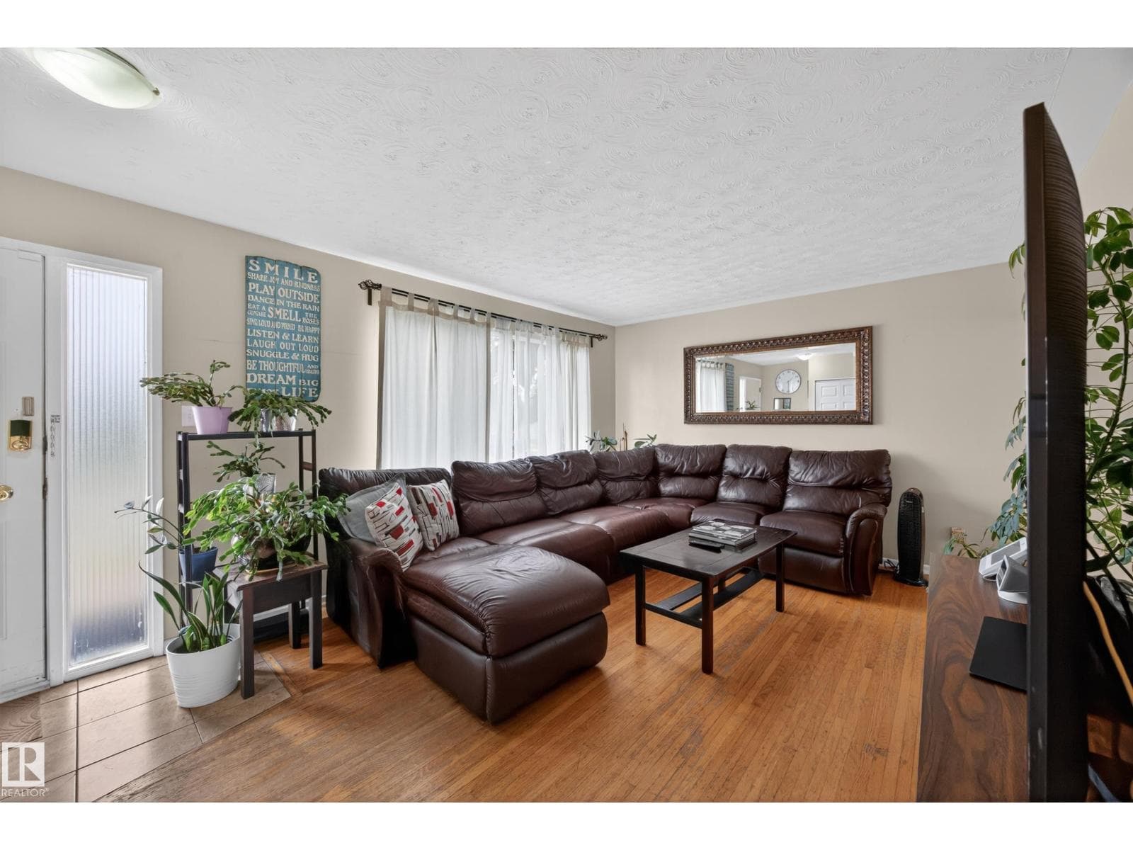 5216 104A ST NW — photo 5