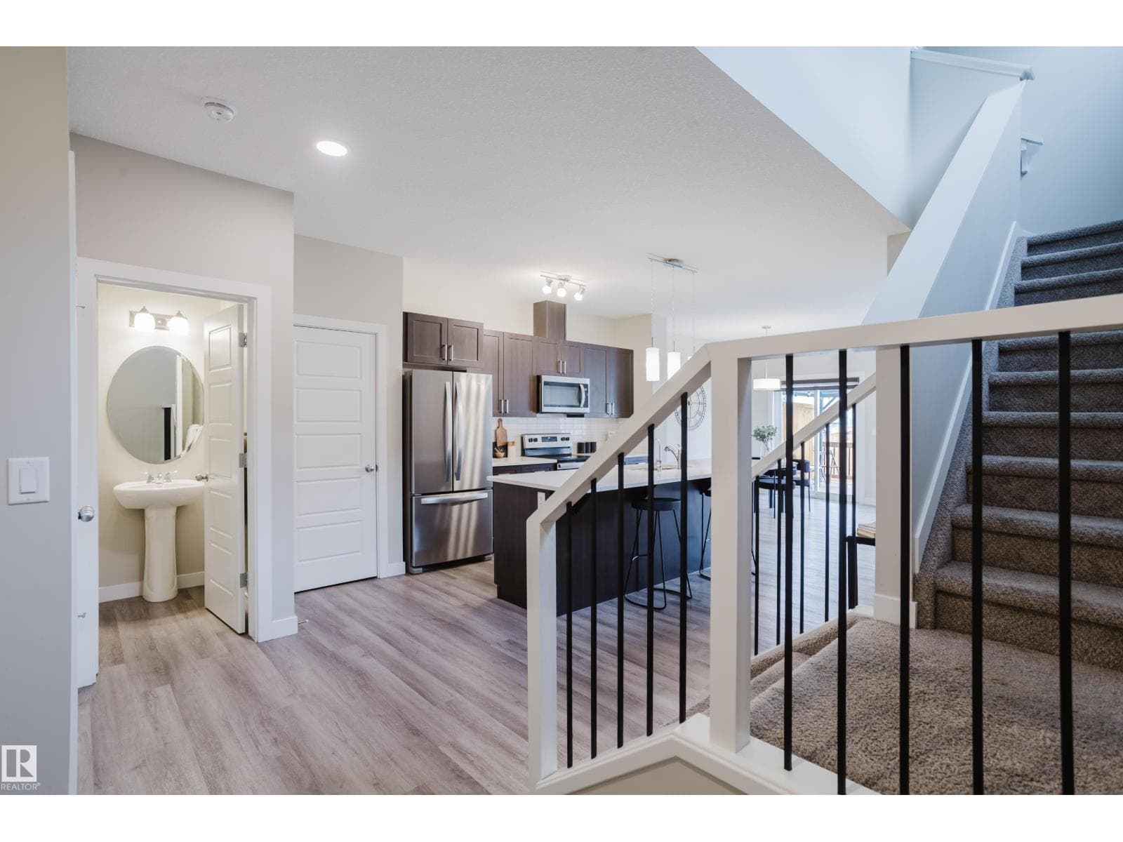 9142 PEAR DR SW — photo 2