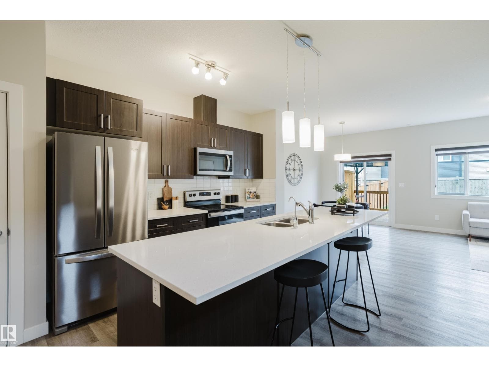9142 PEAR DR SW — photo 3