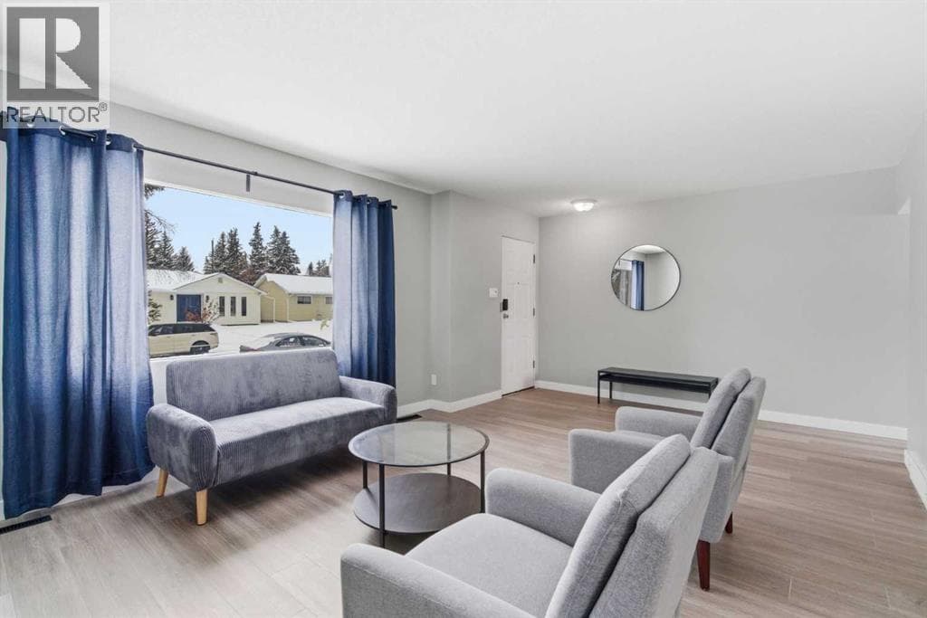 173 Gordon Drive SW — photo 3