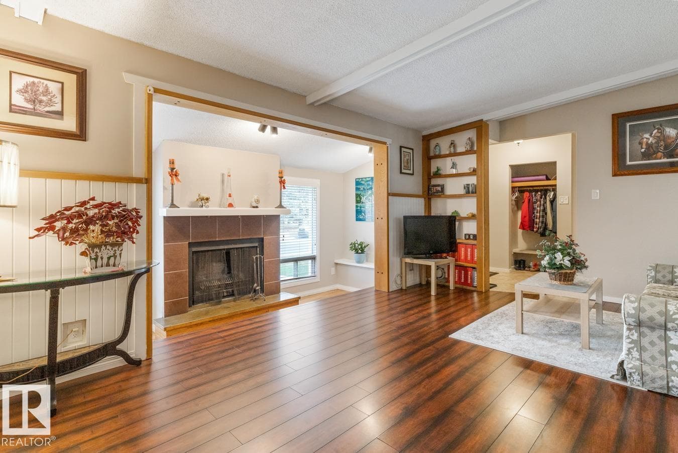 6303 89 AV NW — photo 5