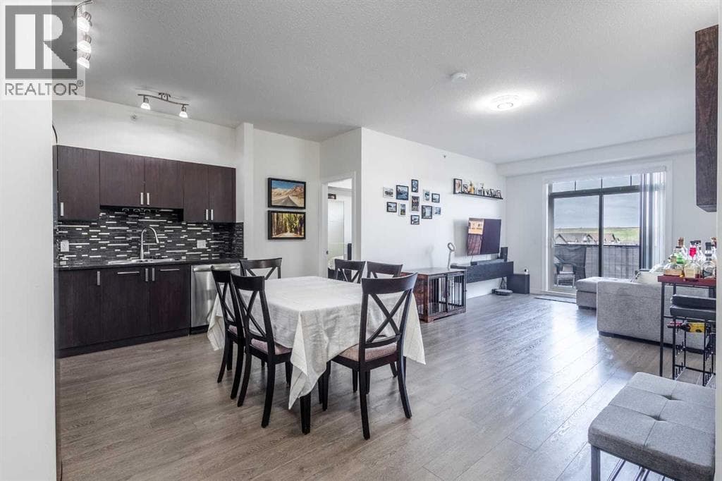 403, 117 Copperpond Common SE — photo 4