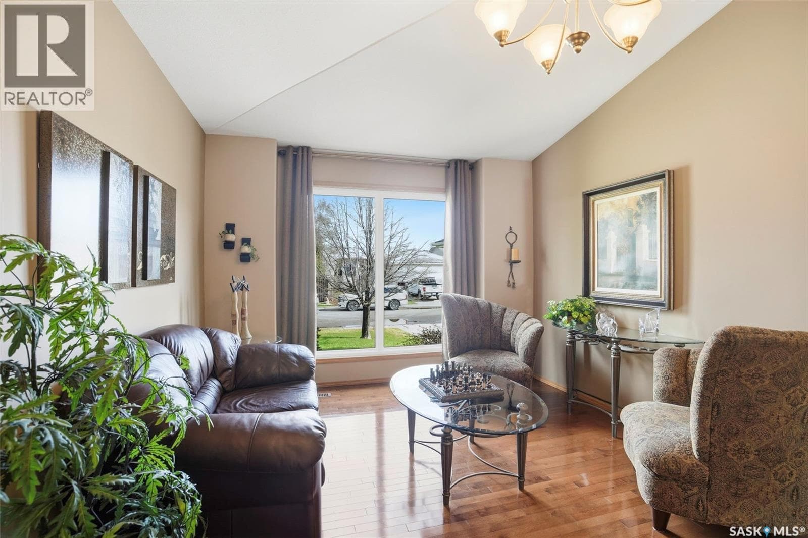 211 Brookmore LANE — photo 3