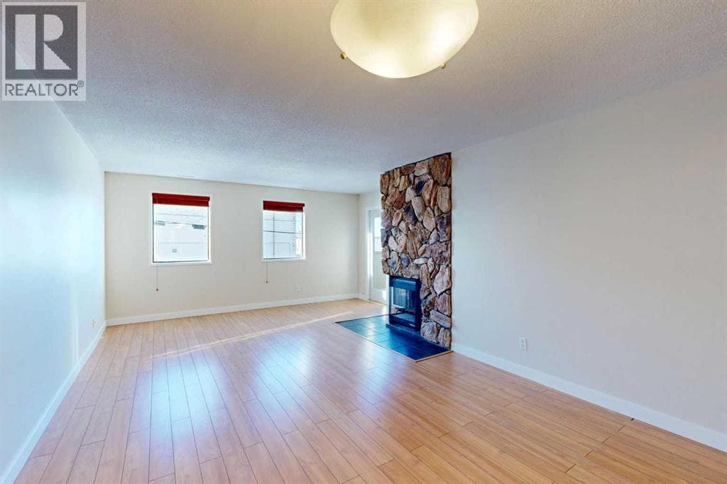 206, 4714A 49 Street — photo 5