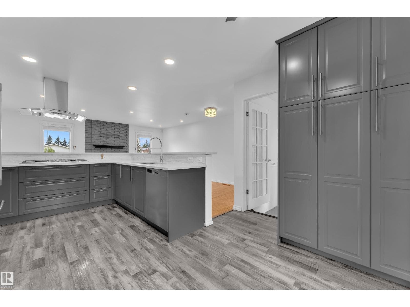 47 GALLOWAY Drive — photo 2