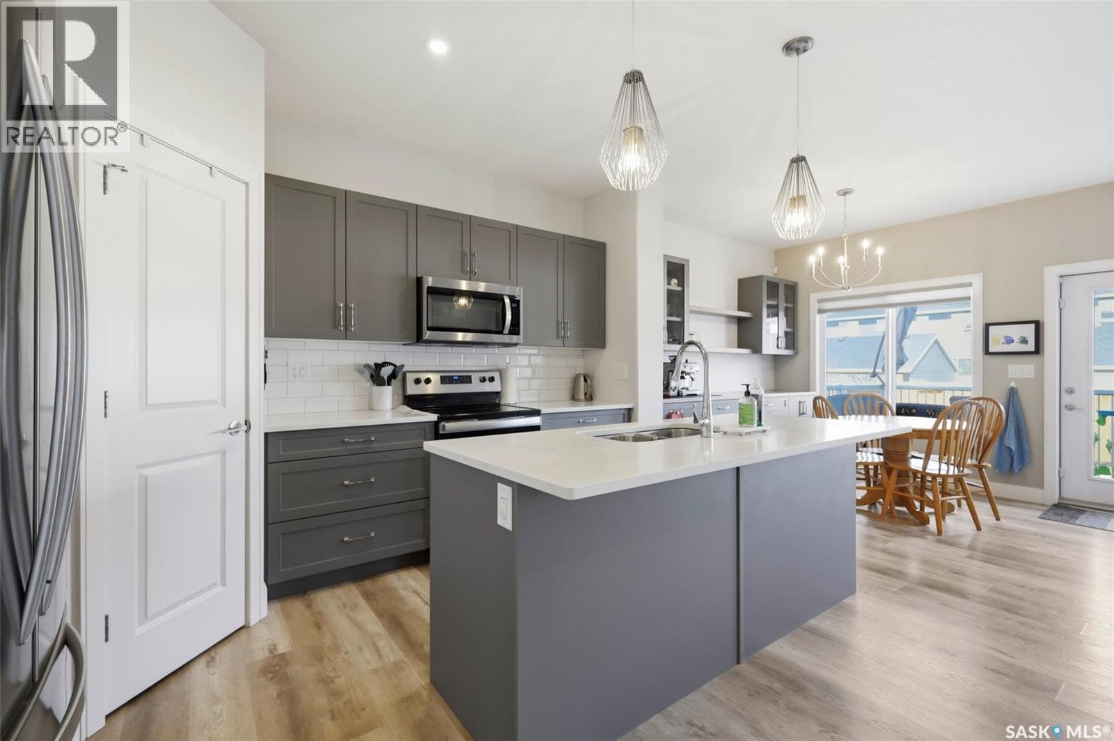 263 Skopik CRESCENT — photo 4