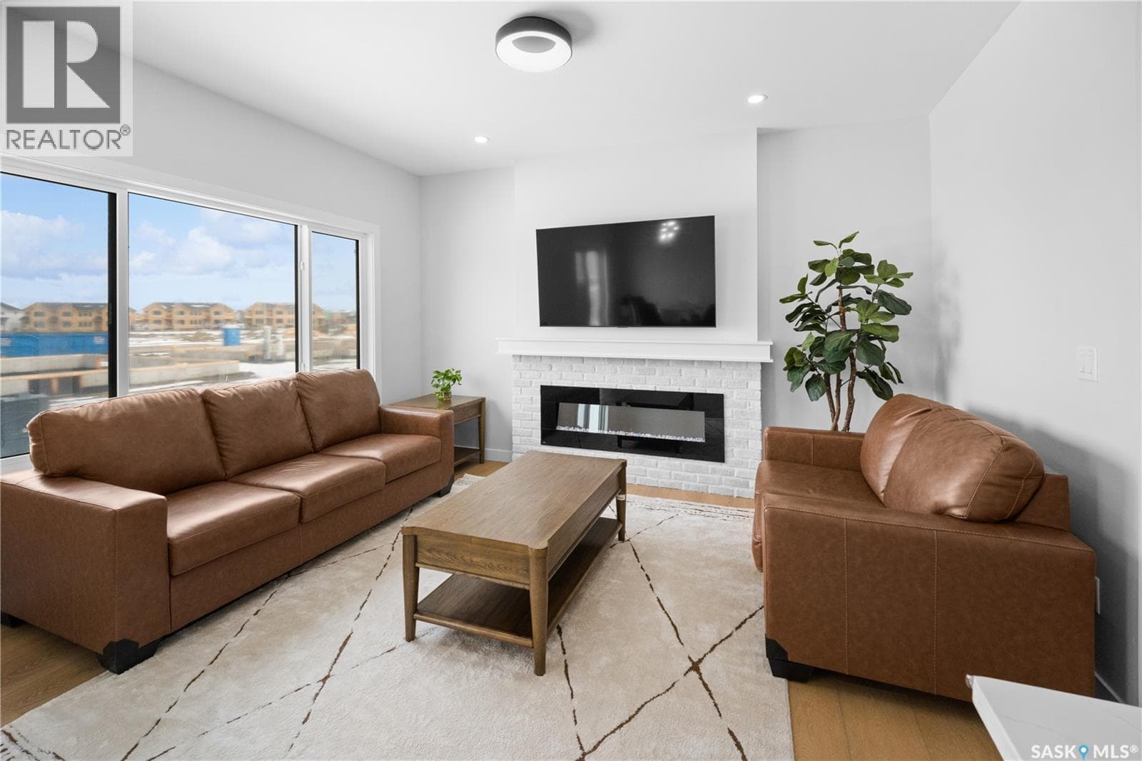 243 Leskiw LANE — photo 4