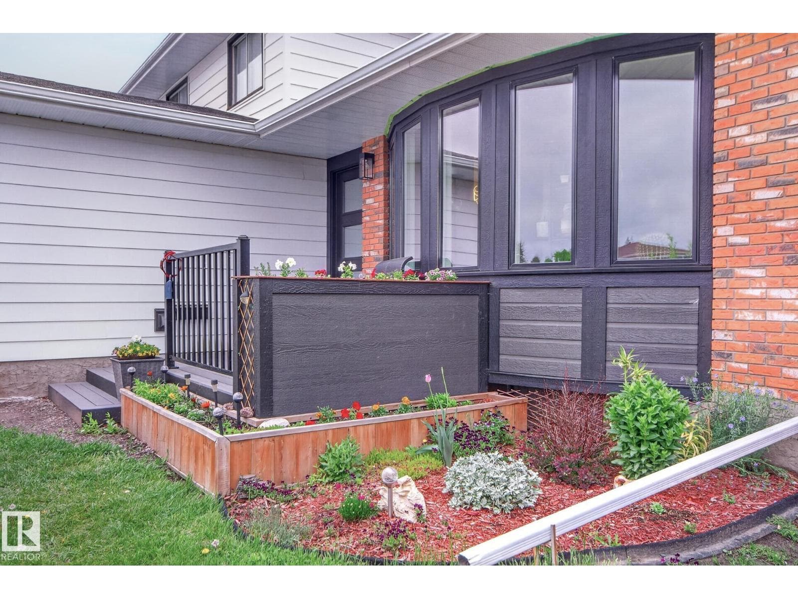 101 HILLSIDE PL — photo 5