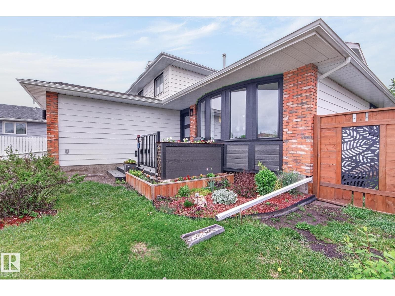 101 HILLSIDE PL — photo 4