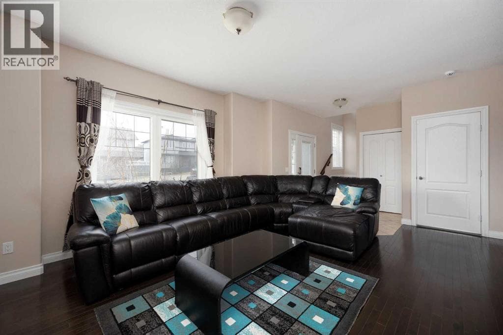 225 Sparrow Hawk Drive — photo 3