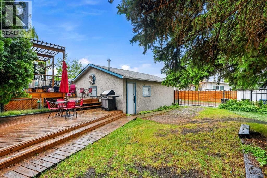 803 Millar Road NE — photo 4