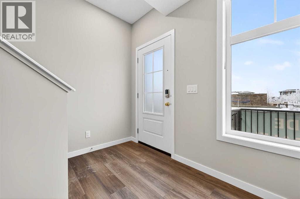 589 Mahogany Road SE — photo 3