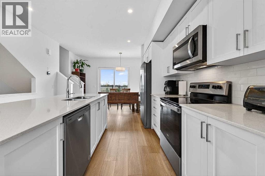 8562 19 Avenue SE — photo 3