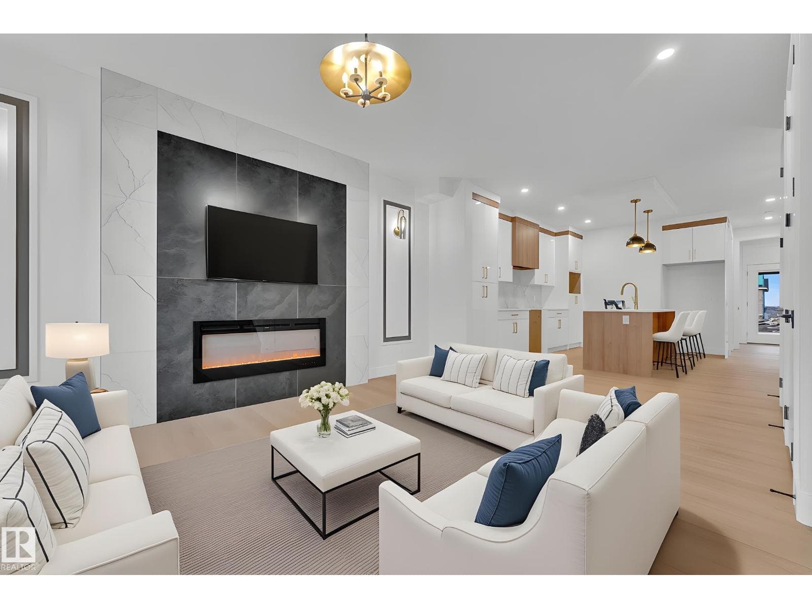 458 Crystal Creek LI — photo 2