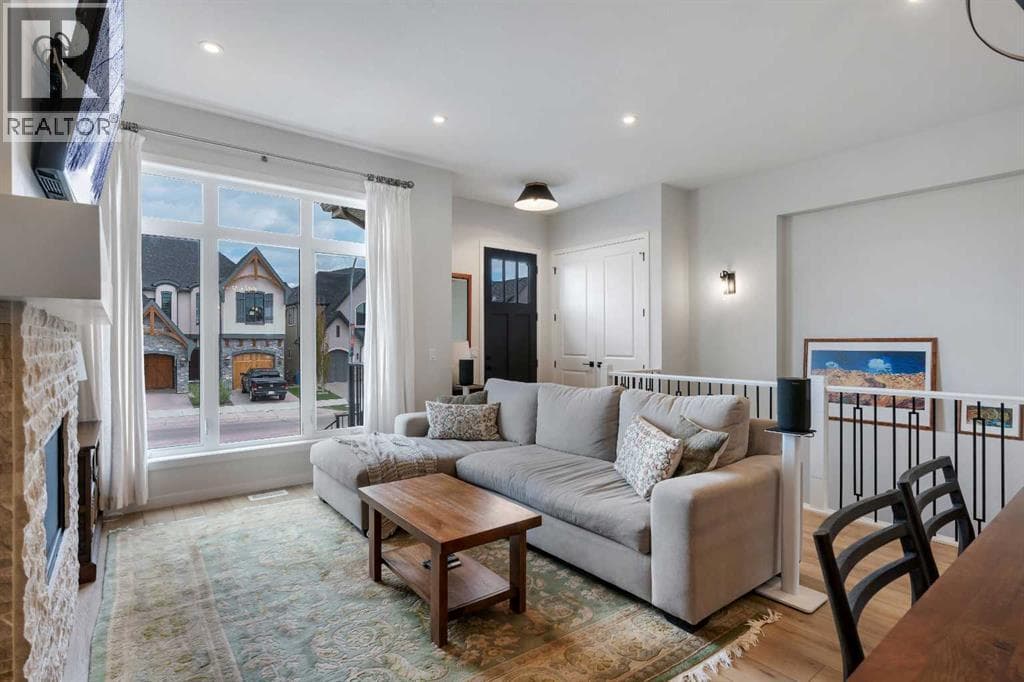 541 Marine Drive SE — photo 5