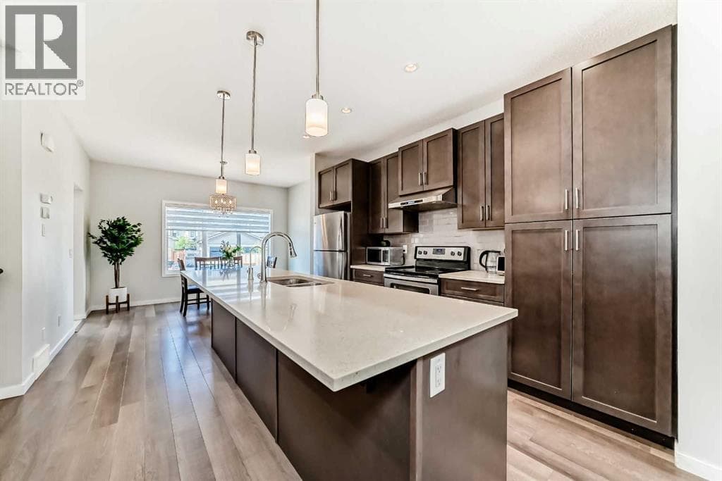 151 Copperpond Rise SE
