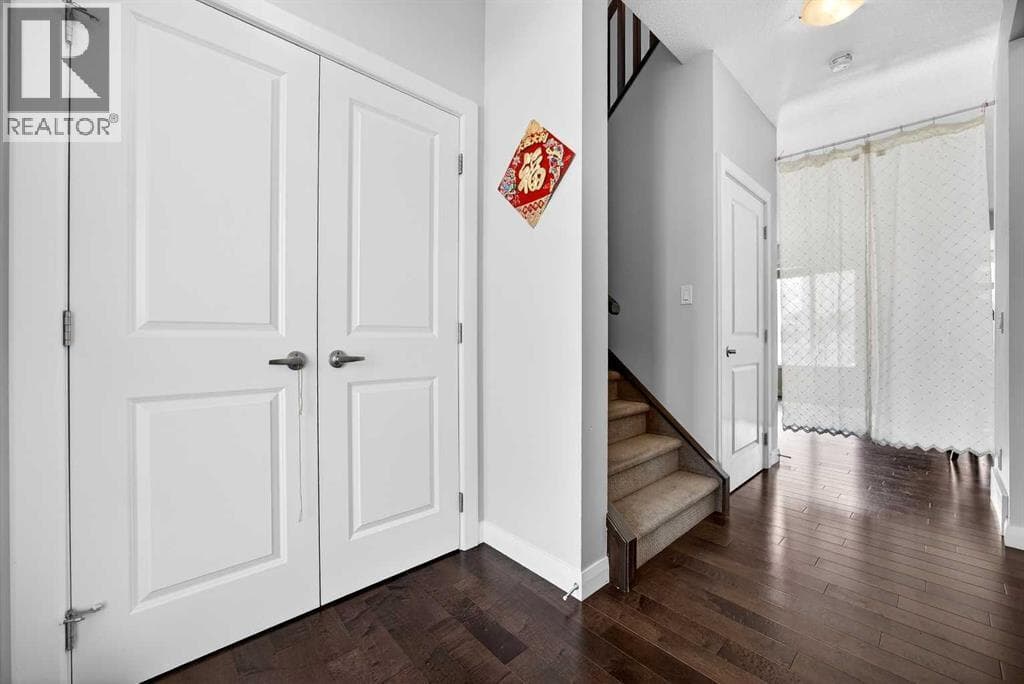 439 Redstone Drive NE — photo 5