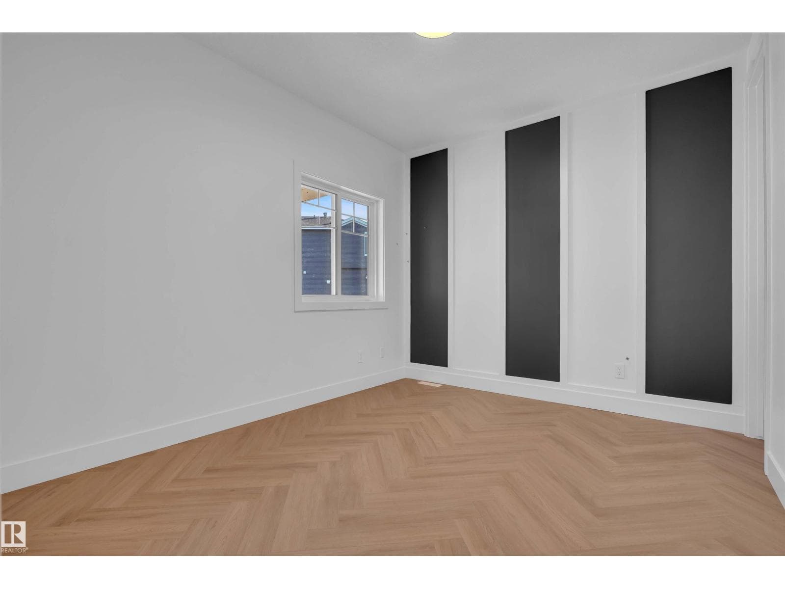 465 Crystal Creek LI — photo 4