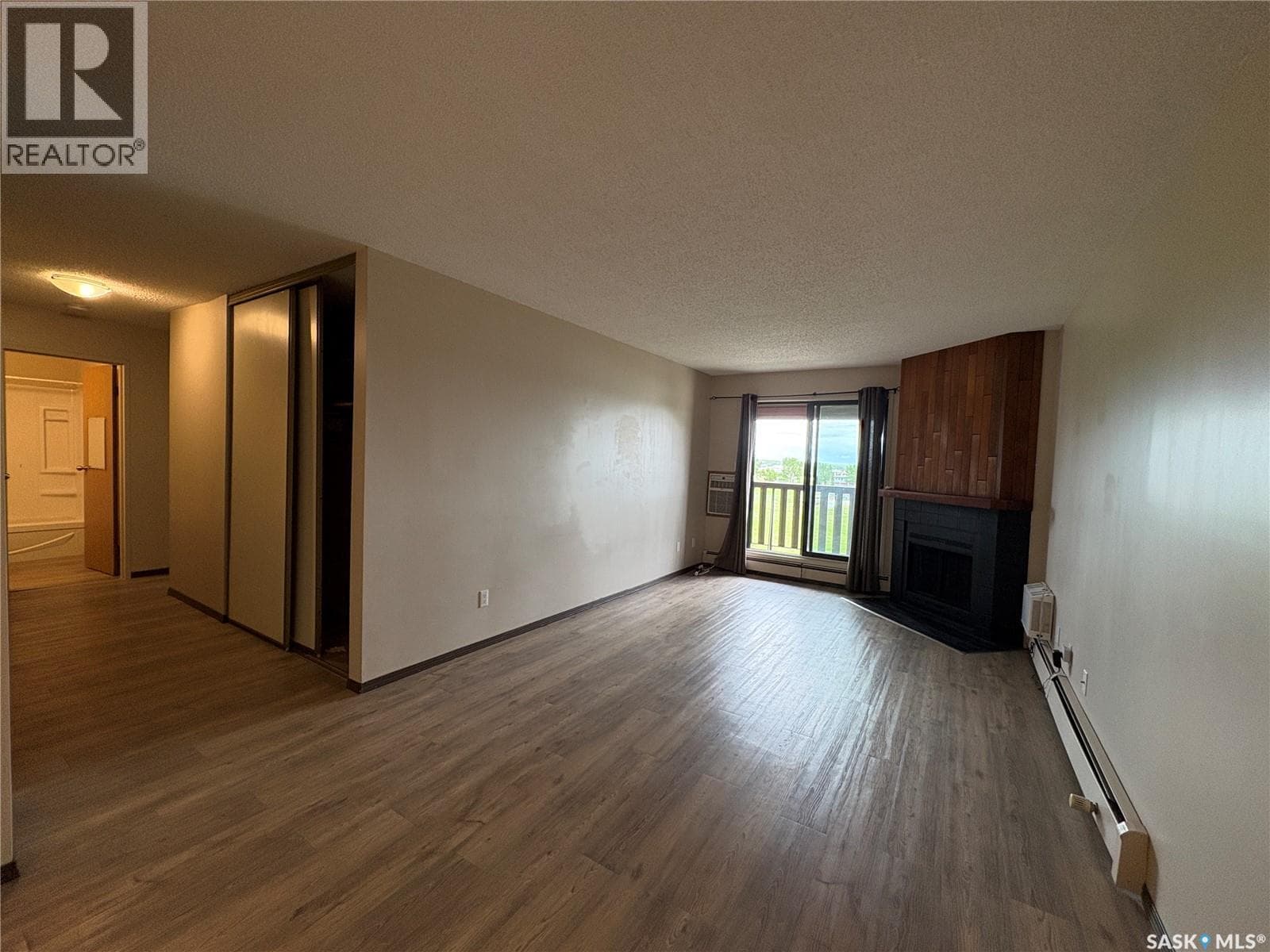 303 1140 9th AVENUE NE — photo 5