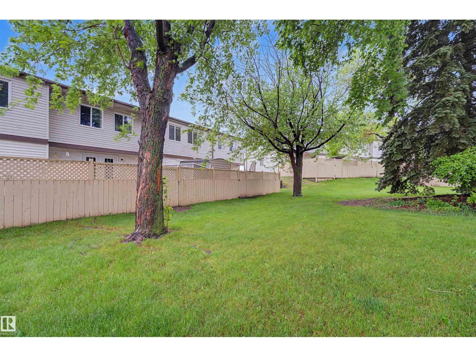 5420 146 AV NW — photo 5