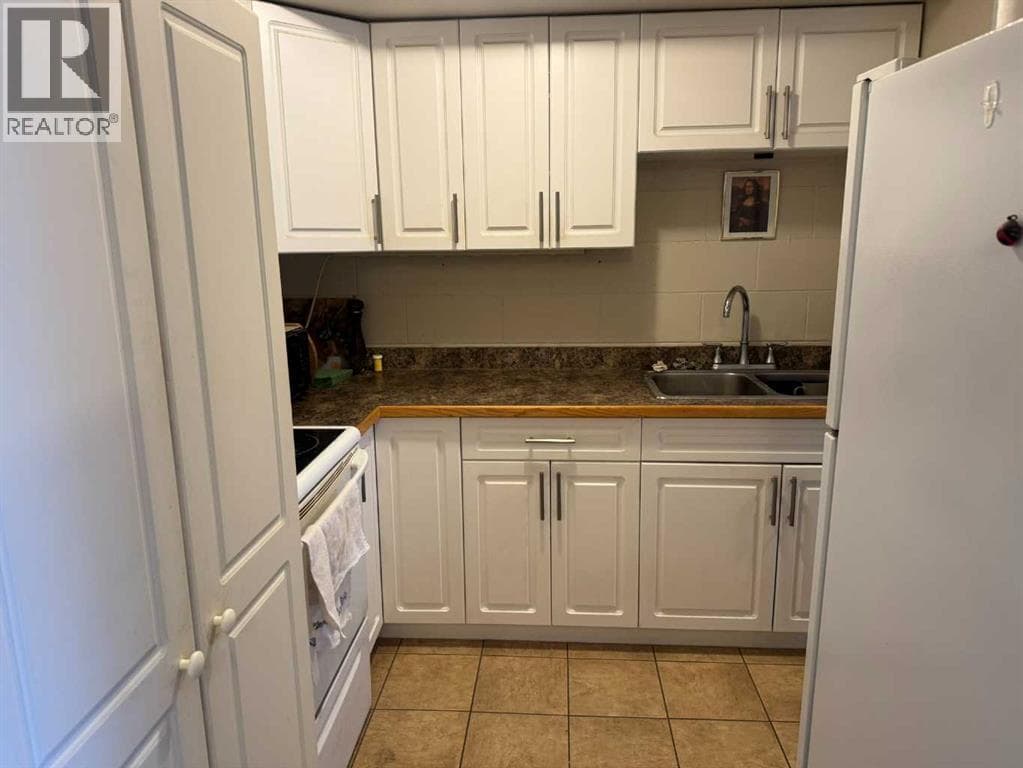 8808 96 Street — photo 2