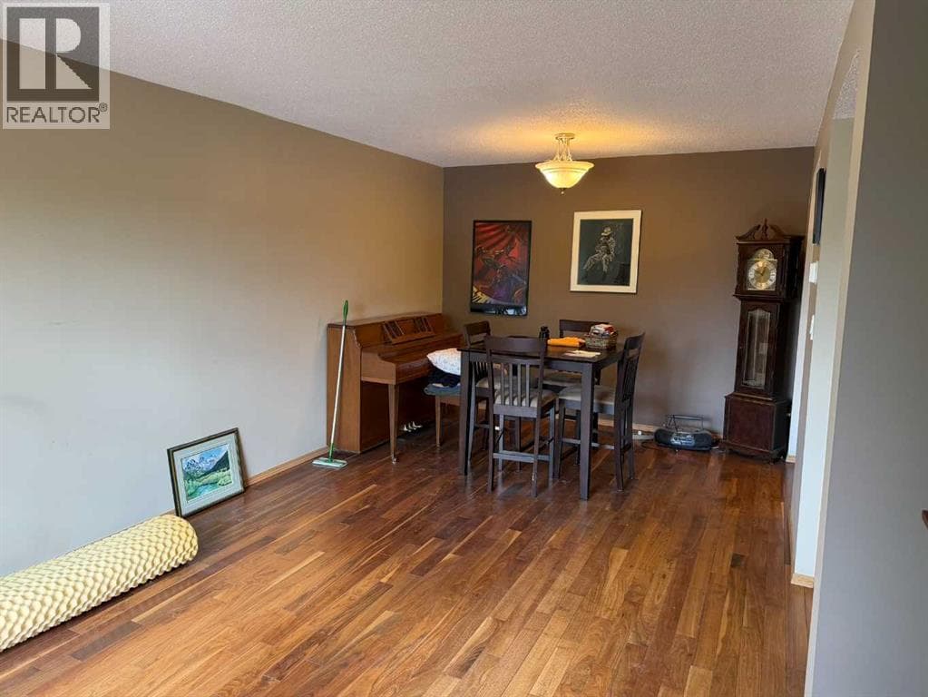 8808 96 Street — photo 5