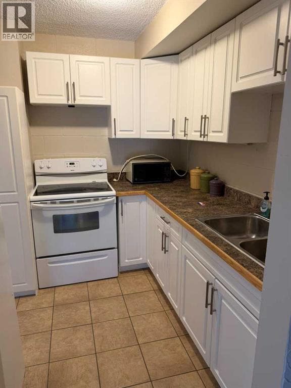 8808 96 Street — photo 3