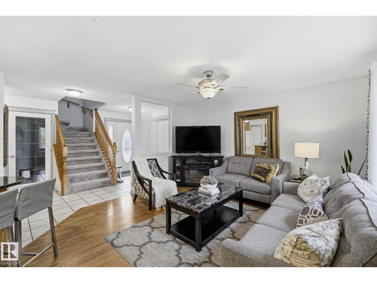 3231 28A AV NW — photo 5