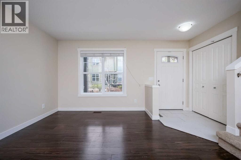 211 Mckenzie Towne Square SE — photo 5