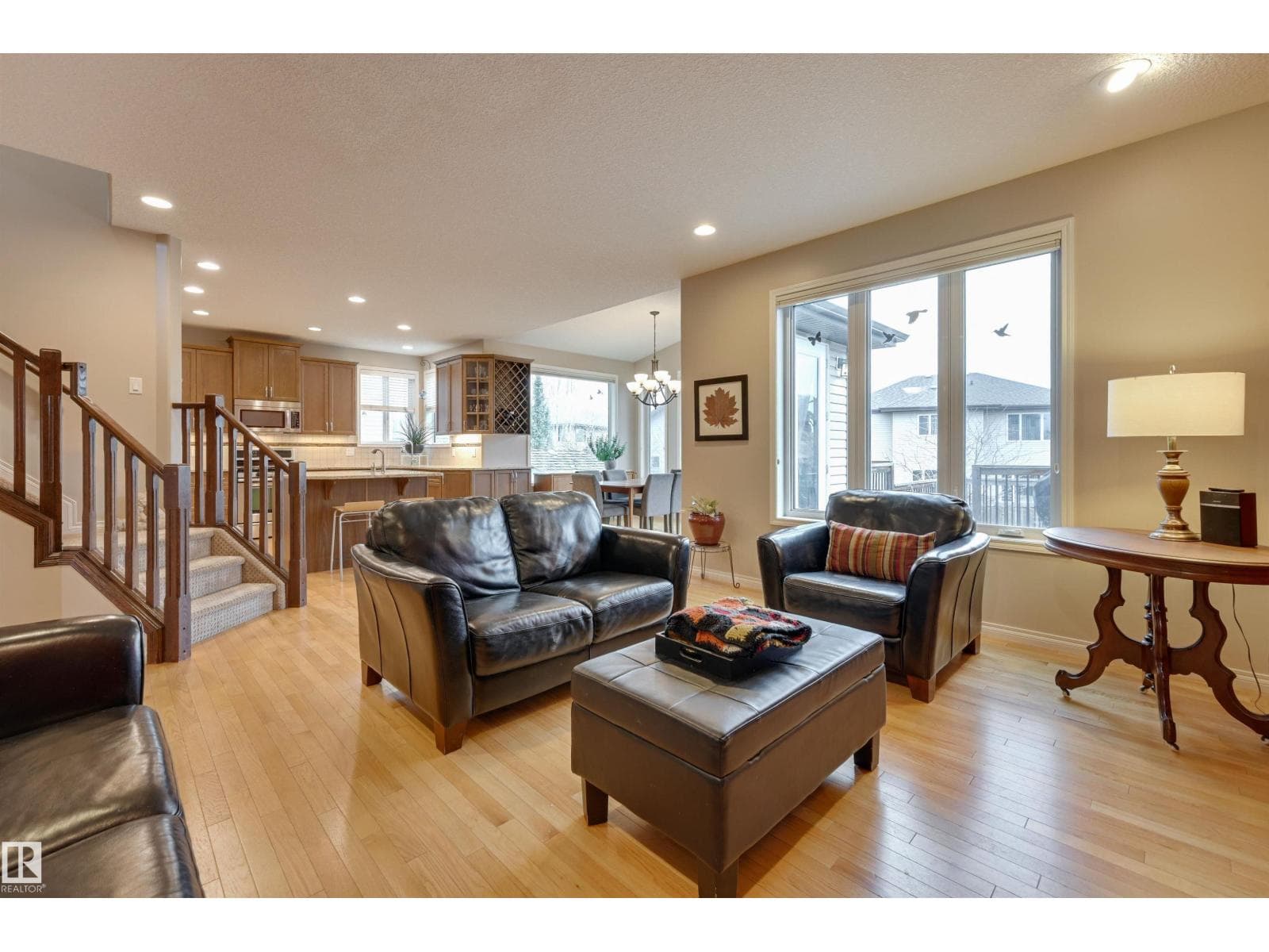 20645 93A AV NW — photo 4