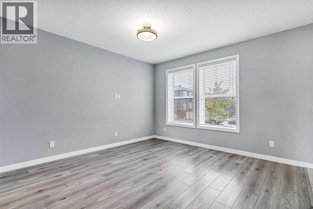 25 Red Embers Place NE — photo 3