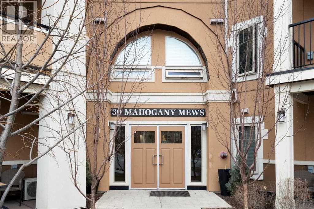 416, 30 Mahogany Mews SE — photo 2