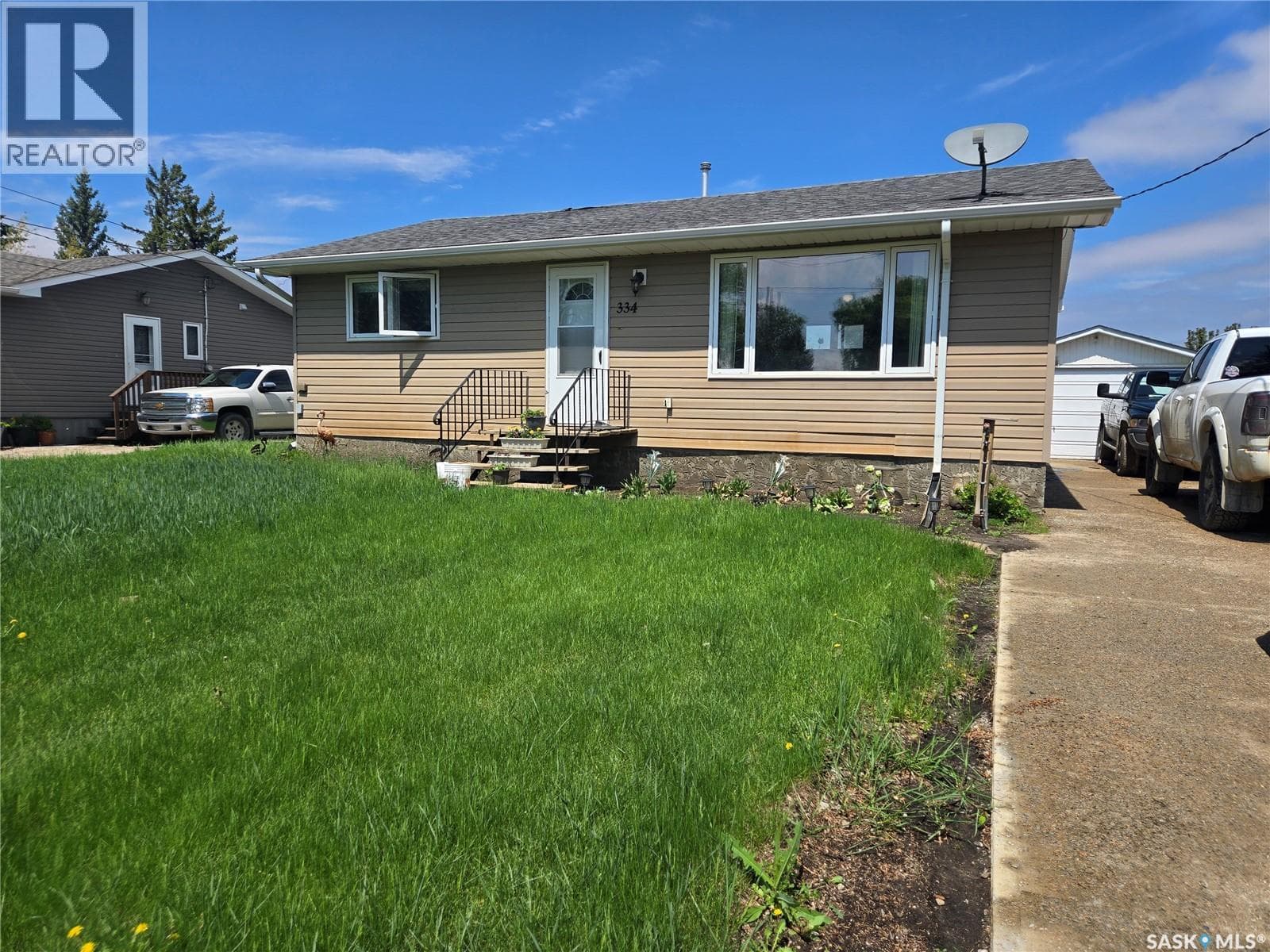 334 Moltke AVENUE