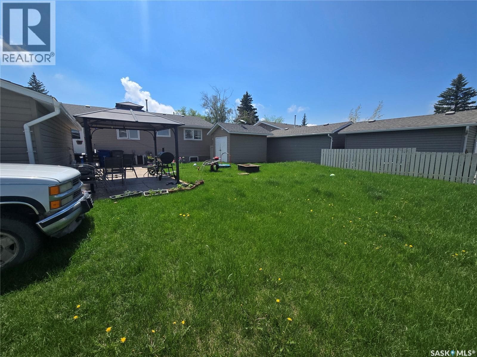 334 Moltke AVENUE — photo 5