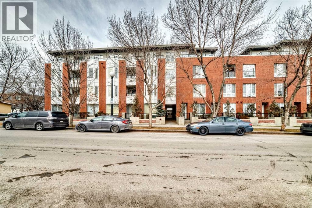 204, 830 Centre Avenue NE — photo 2