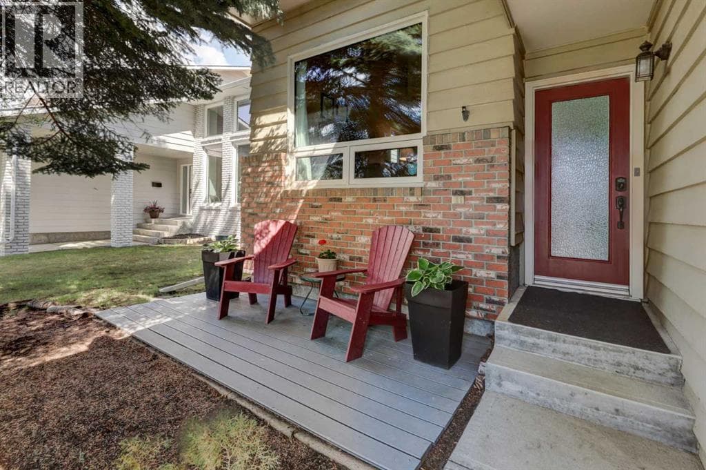 36 Edforth Road NW — photo 3