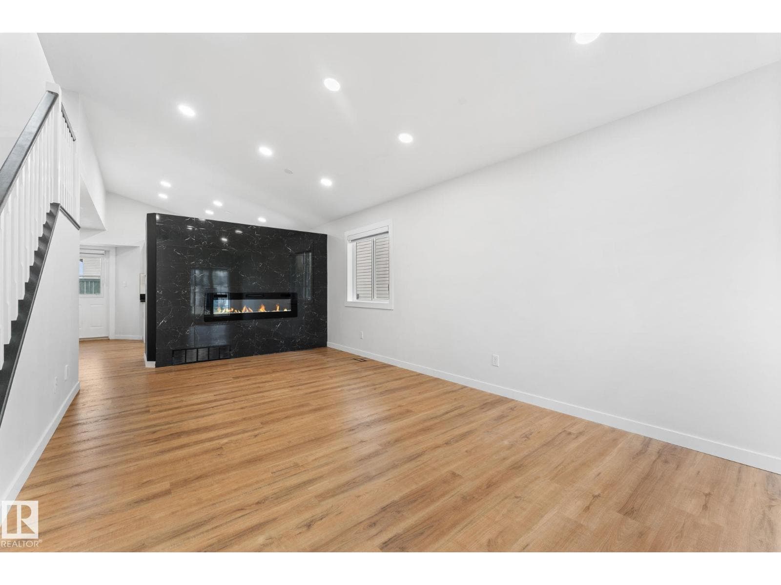 362 BLACKBURN DR SW — photo 5