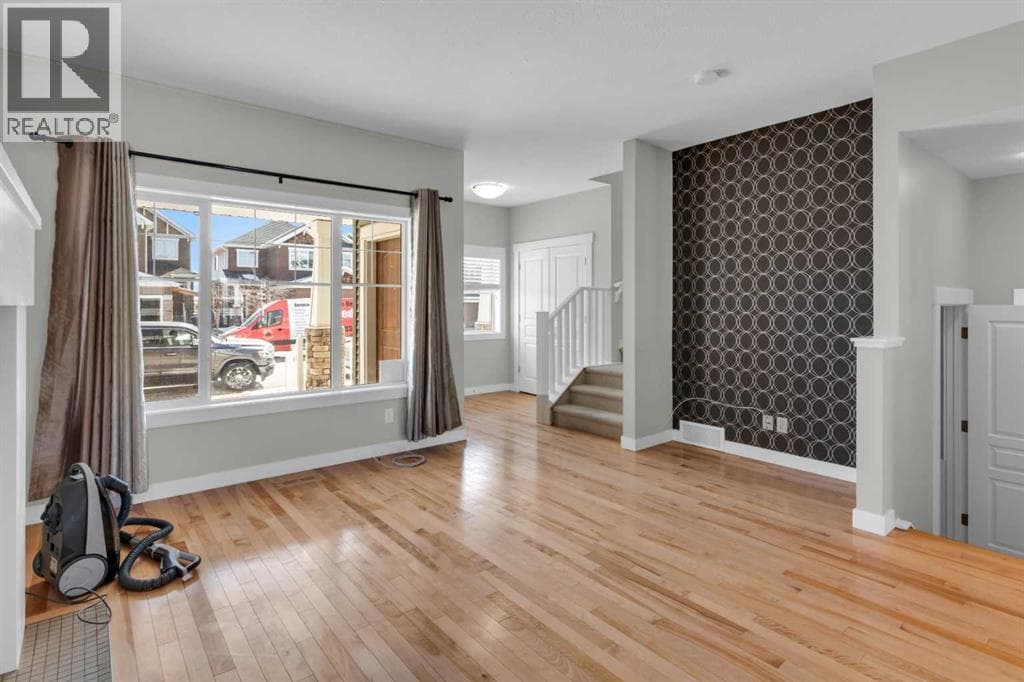24 Royal Birch Park NW — photo 5