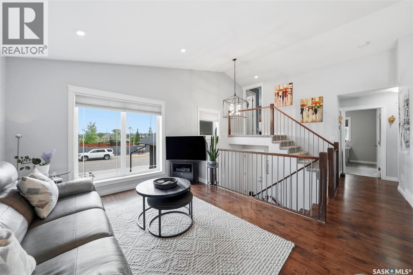 505 Silver Birch LANE — photo 3