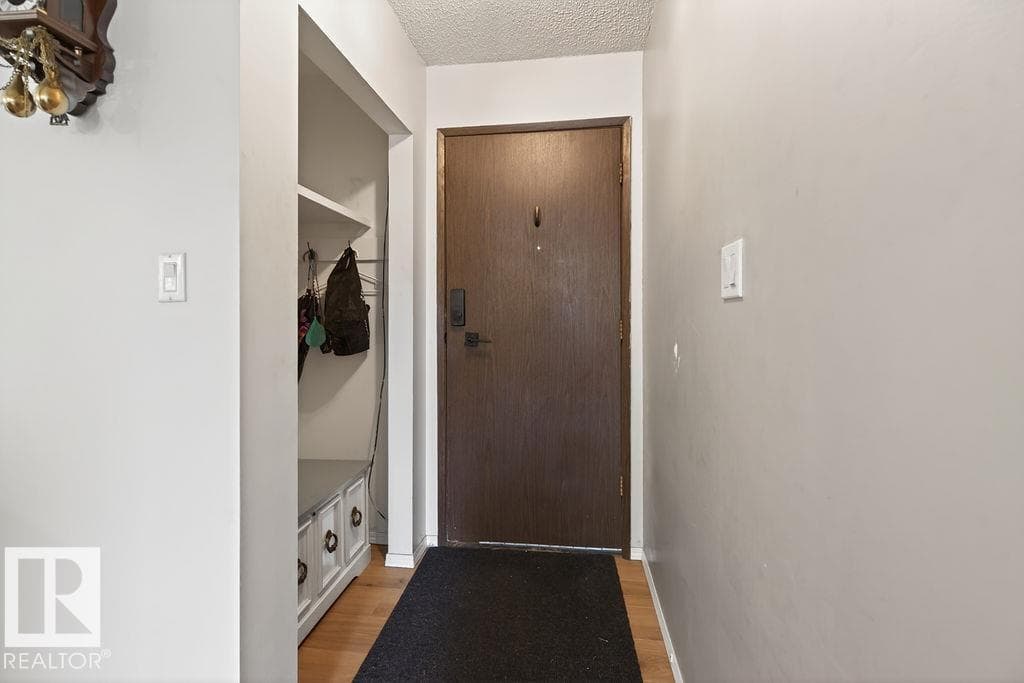 123 GRANDIN DR — photo 2