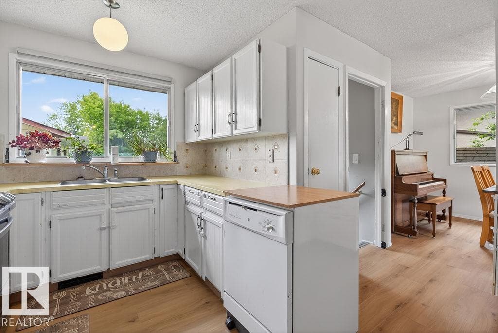 123 GRANDIN DR — photo 4