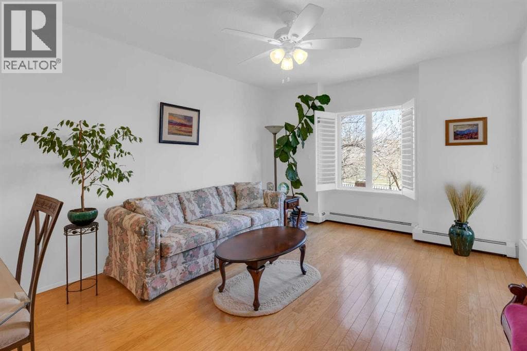3115, 3115 Sienna Park Green SW — photo 5