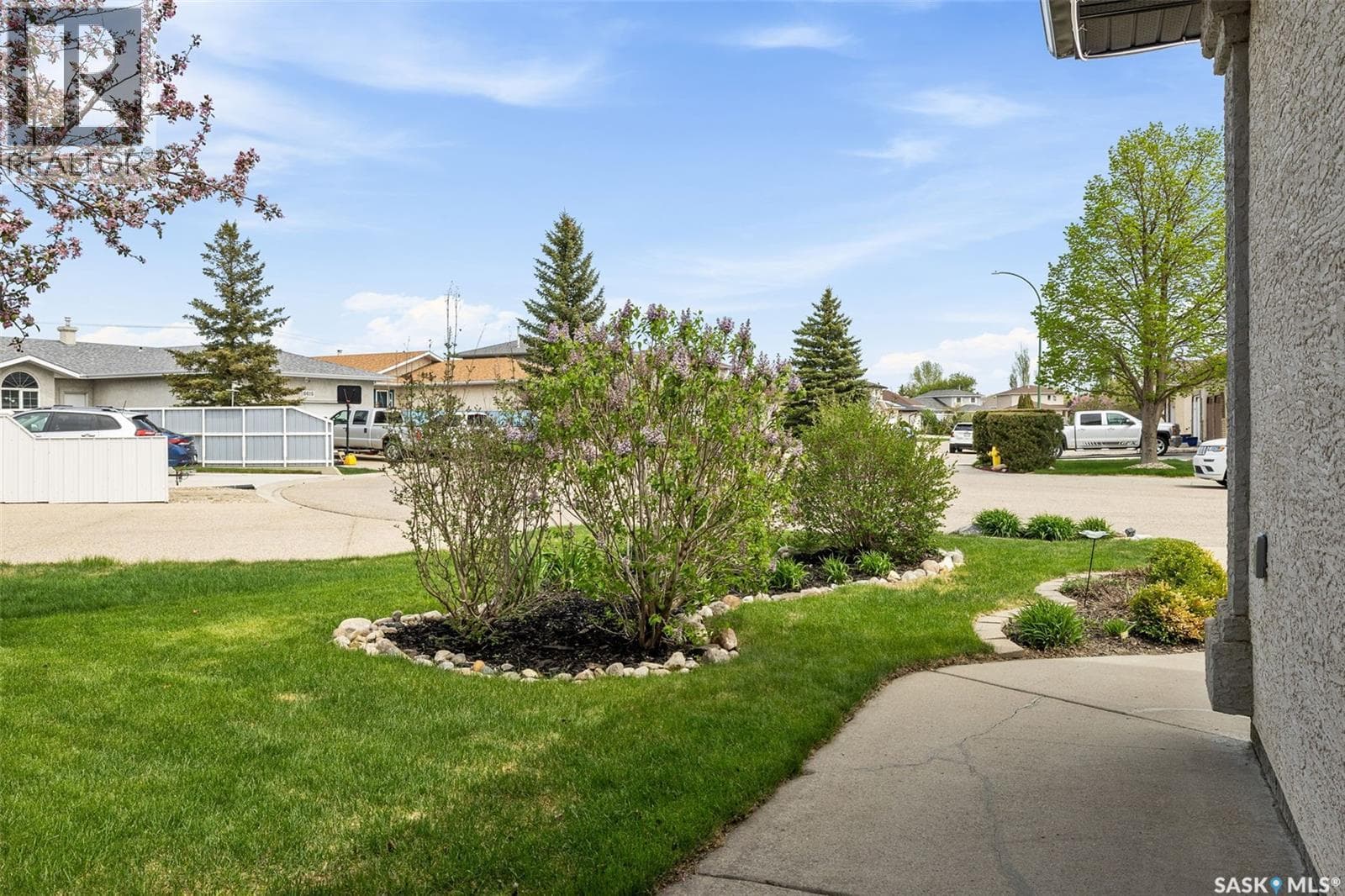 8628 THURSTON CRESCENT — photo 3