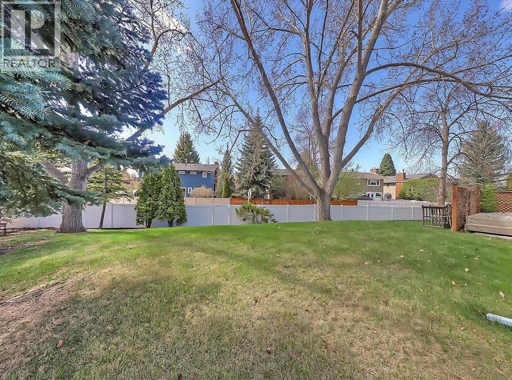 23 Lake Bonaventure Place SE — photo 4