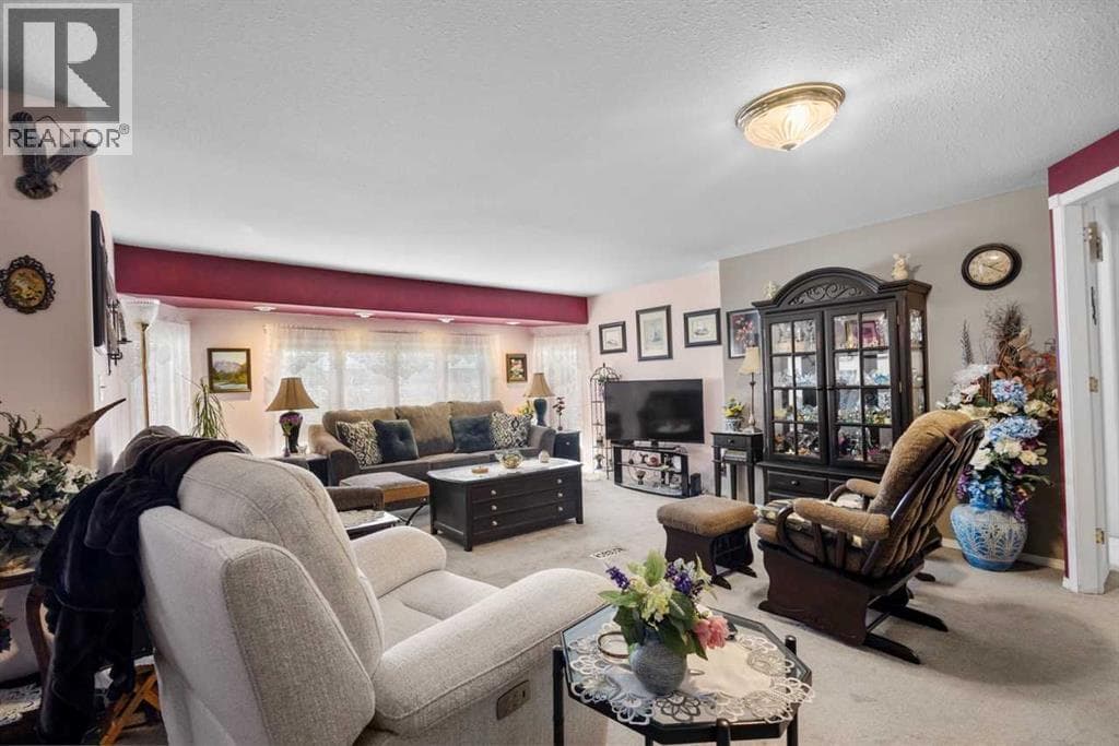 4718 College Avenue — photo 4