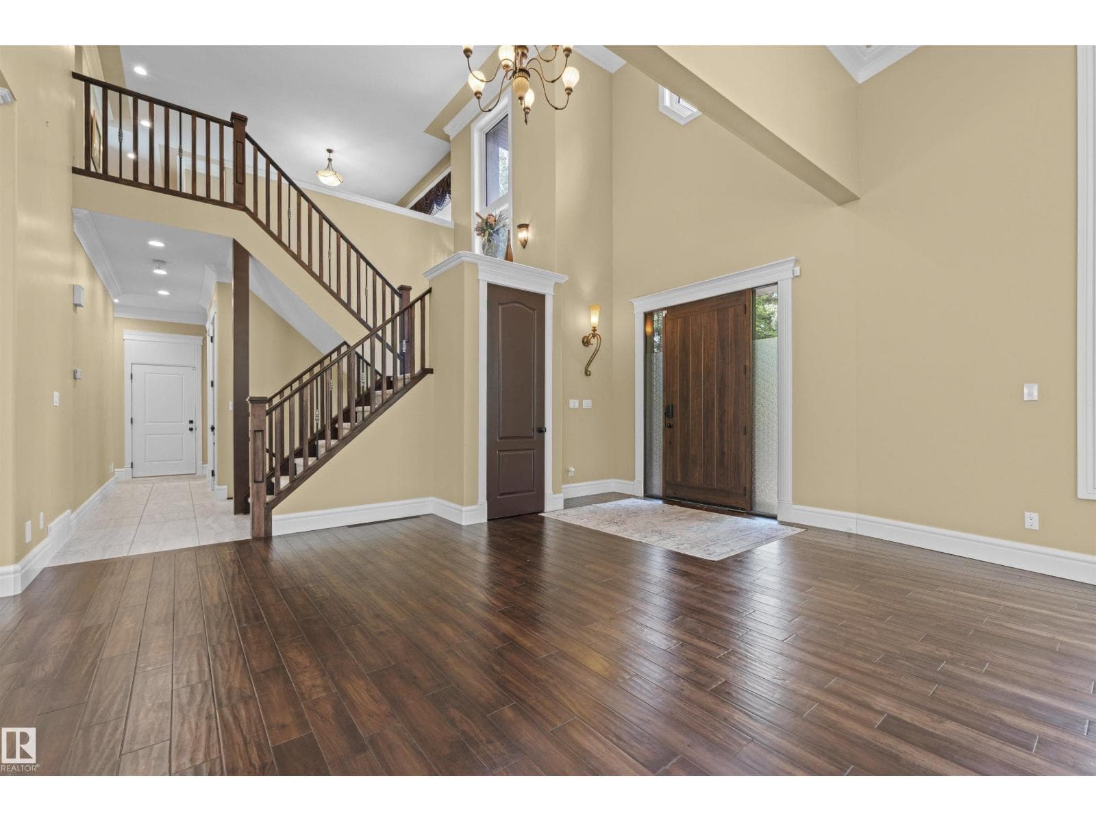 116 WINDERMERE CR NW — photo 2