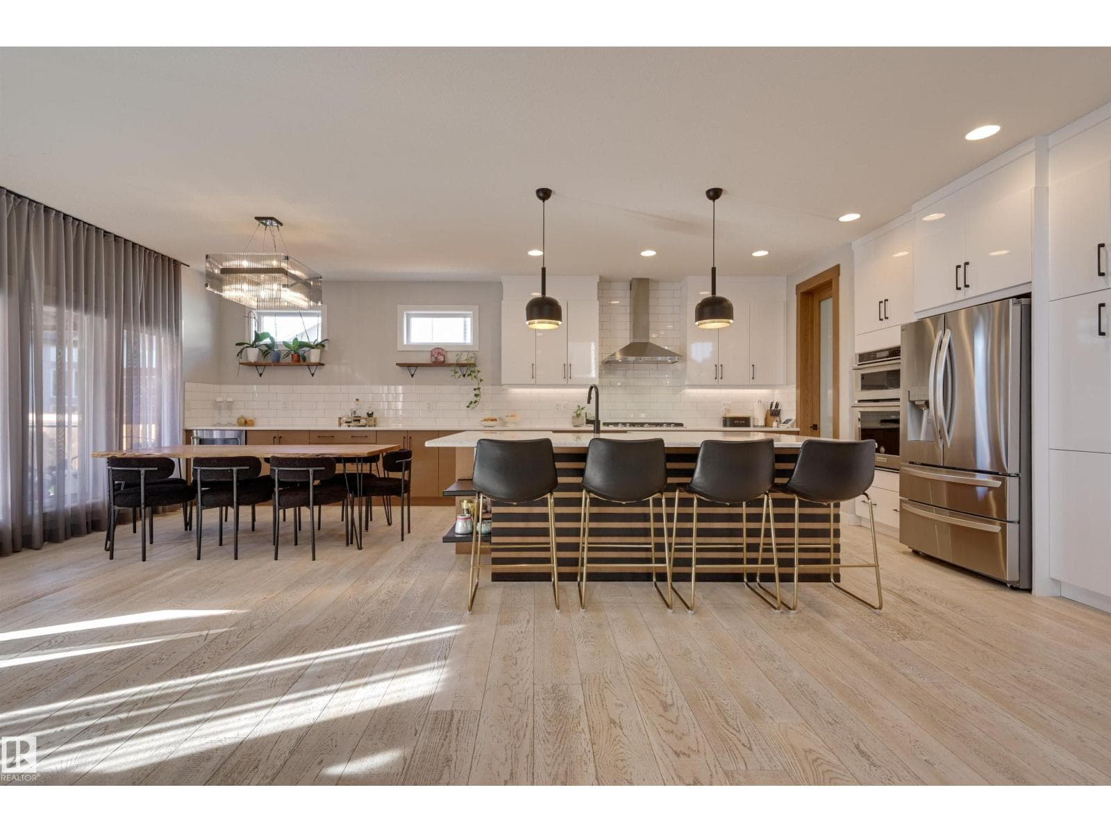 550 EAGLESON WD NW — photo 2