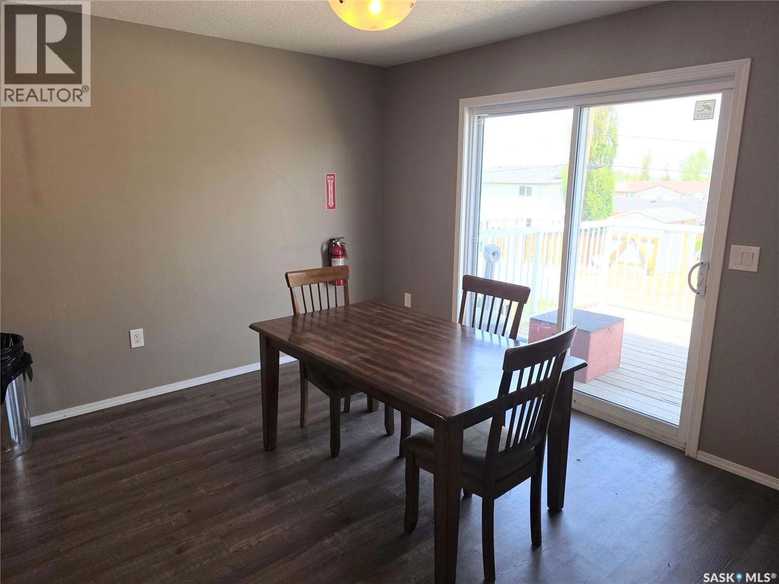 714 Columbia AVENUE — photo 4