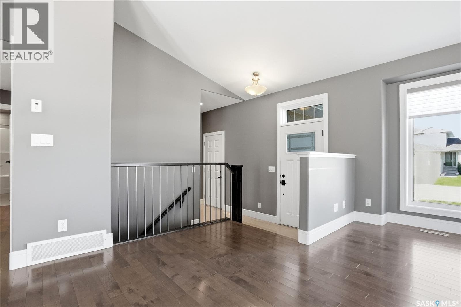 326 Horlick CRESCENT — photo 4