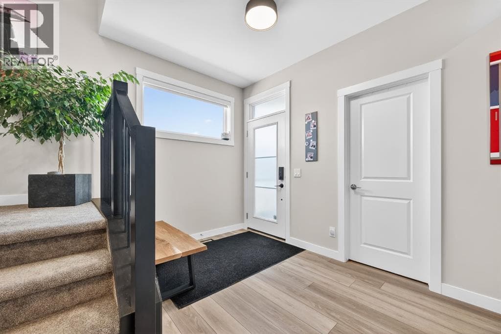11 Cranbrook Gardens SE — photo 3